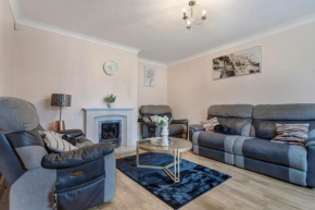 Impeccable 3-Bed House in Basildon